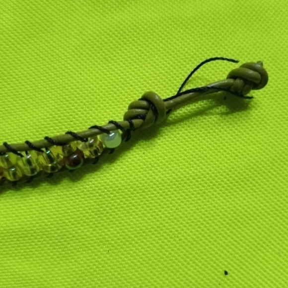 Green pink Aurora borealis Beads beaded bracelet tree button clasp - Picture 5 of 8